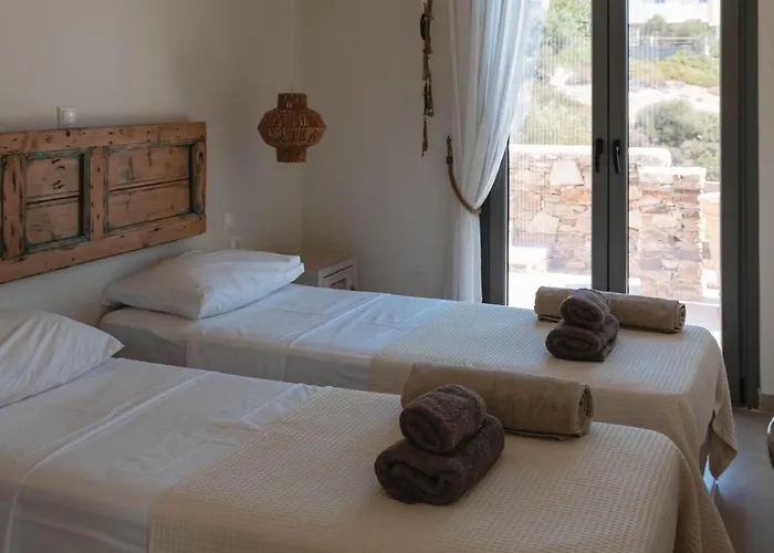 Deja Blue 1 Agios Georgios (Antiparos)